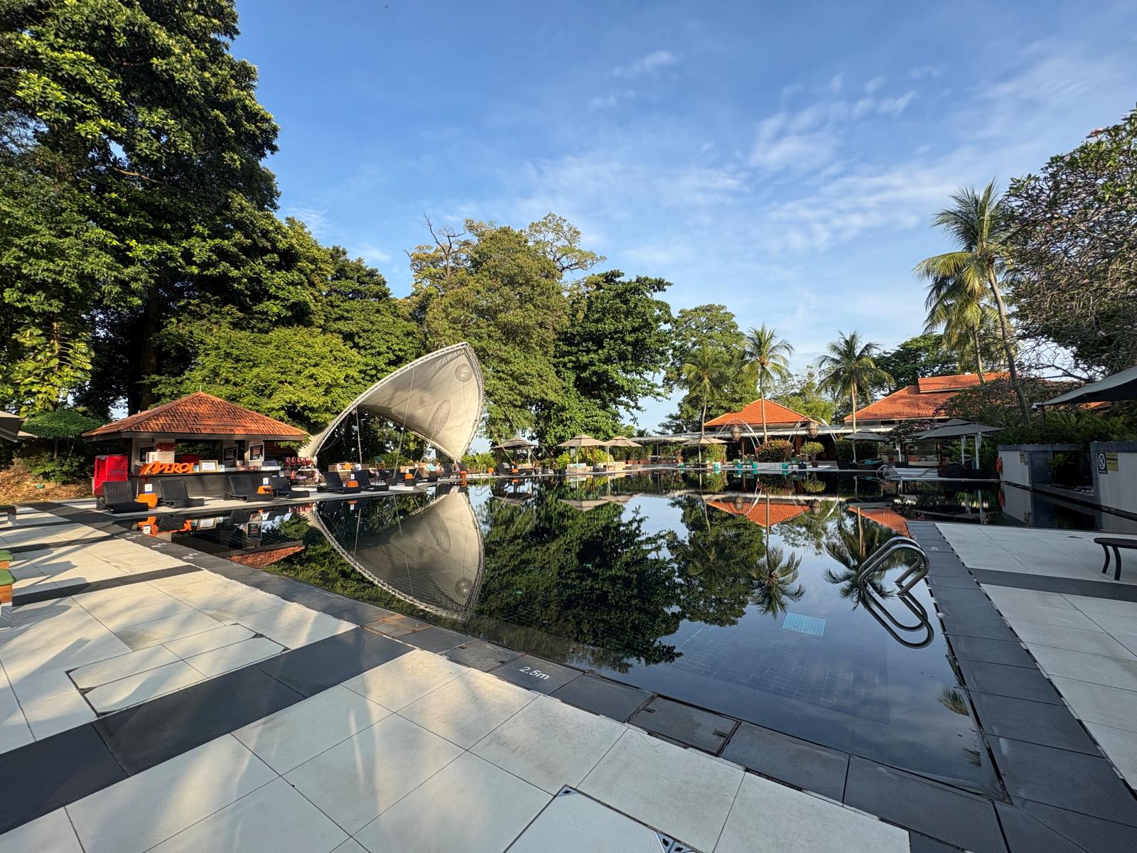 Sentosa Sofitel Resort Pool on a sunny day
