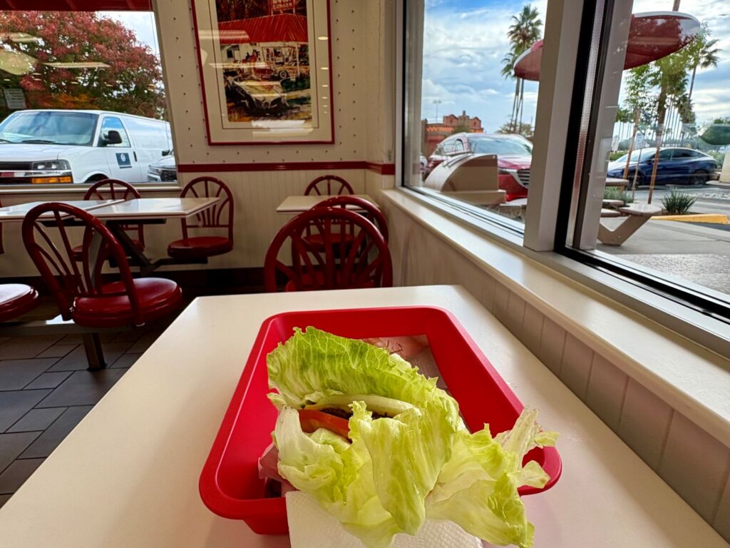 Person eats solo with no digital tools in the image